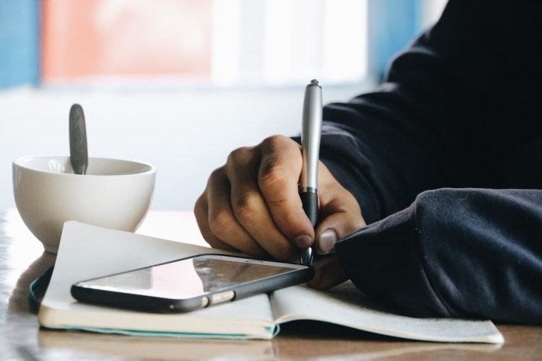 How To Take Meeting Notes Ten Times Faster? (Tools & Tips)