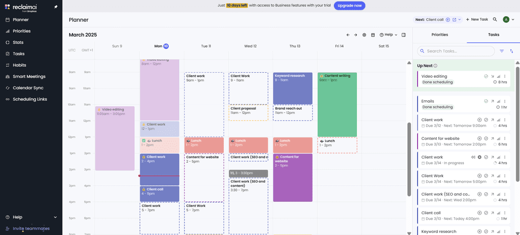 Reclaim AIs calendar view with the synchronized Google Calendar
